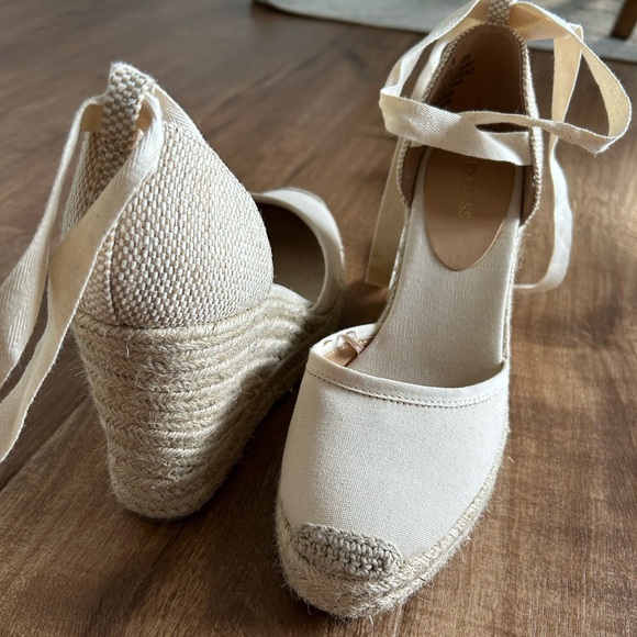 Express Shoes - Express Cream Espadrilles with Jute Sole